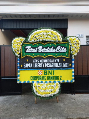 Papan Bunga Duka di Paal Dua
