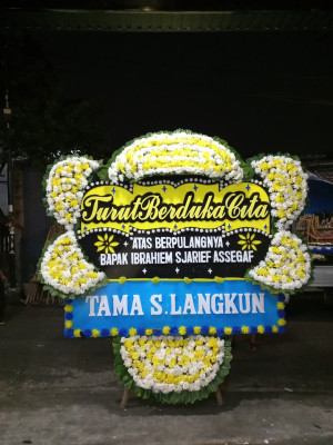 Papan Bunga Duka di Paal Dua