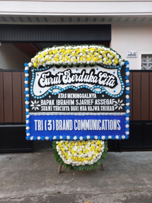 Papan Bunga Duka di Paal Dua